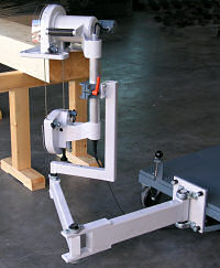 HEMA bandsaw with wall-mountable feed arm