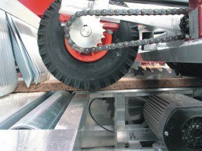 conveyer system with rubber roller